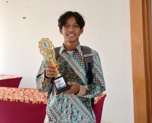 Mahasiswa Prodi Ilmu Falak Raih Juara 3 Lomba Kaligrafi Pada Ajang Poros Jati 2025.