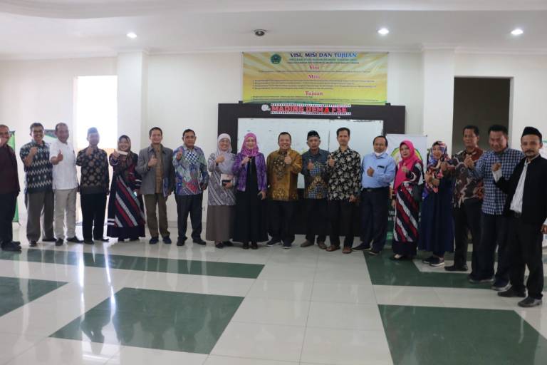 STUDI BANDING IAIN SYAIKH ABDURRAHMAN SIDDIK BANGKA BELITUNG KE IAIN SYEKH NURJATI CIREBON