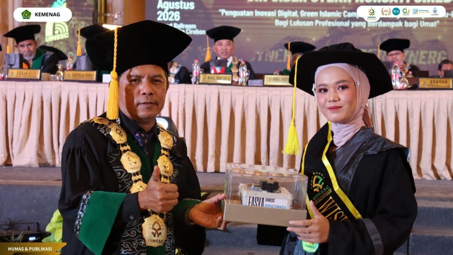 Mahasiswi Prodi Ilmu Falak Serahkan Karya Inovasi Qibla Finder Robot